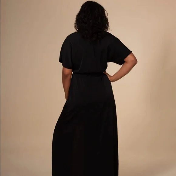 NWT- Byron Bay Maxi Dress - Picture 3 of 8